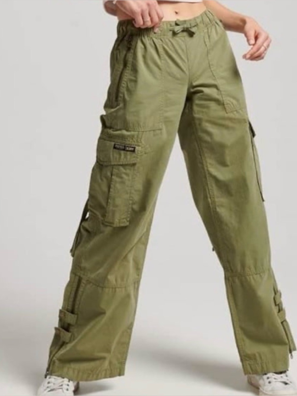 Superdry Womens Low Rise Wide Leg Cargo Pants Trekking Olive Size 32 NWT